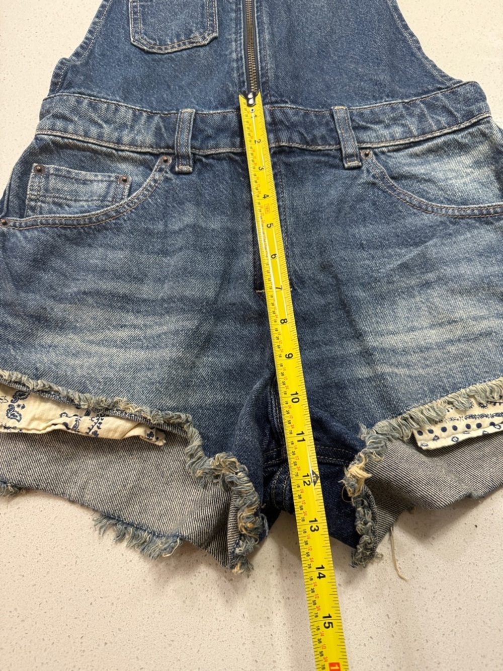 We The Free Denim Shorts
Overalls Women's Size 2 - Picture 7 of 9